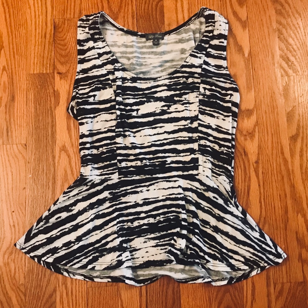 Black and White Sleeveless Pelpum top